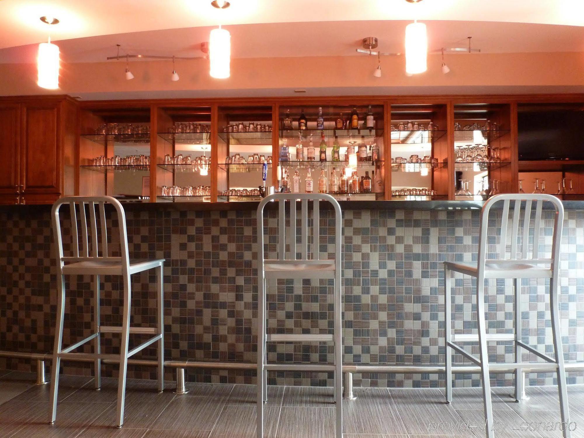 北埃文斯维尔智选假日套房酒店 Warrenton 餐厅 照片